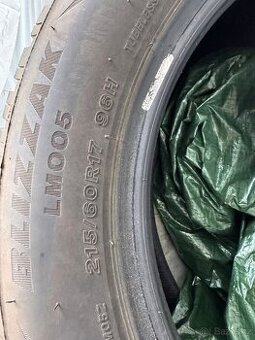 Zimní pneu Blizzak LM005 215/60/R17