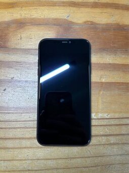 iPhone 11 128GB - plně funkční, baterie 100%