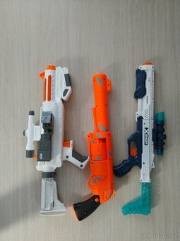 Nerf pusky a pistole