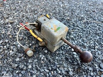 KŘÍŽOVÝ PŘEPÍNAČ ČZ RIKŠA 505 / VELOREX