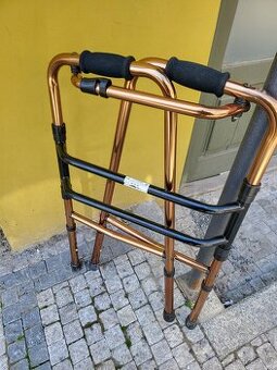 chodítko pro seniory, 4bodové, skládací, lehké