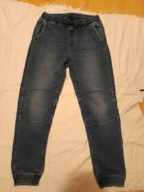 Chlapecké teplákové džíny 158