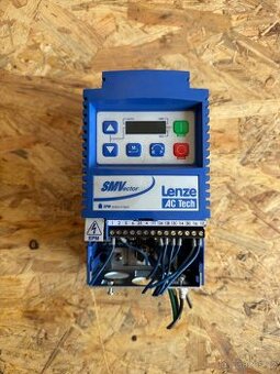 Predám frekvenčný menič LENZE 0,75 KW