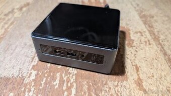Intel NUC 7CJYH - 1
