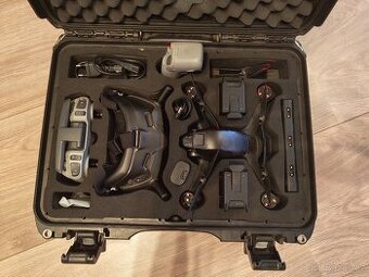 DJI FPV fly more combo +