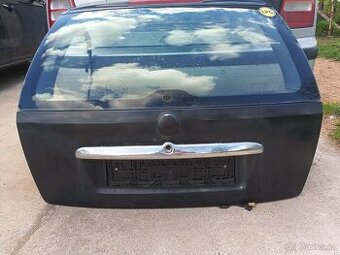 Prodám páté kufrové dveře na škoda Octavia 1 combi