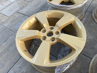Kola Subaru Wrx Sti - 1