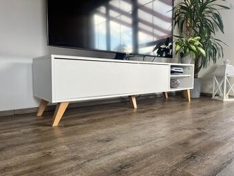 TV stul