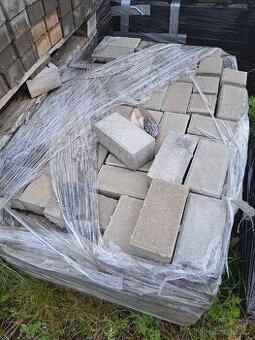 Betonová dlažba PARKETA tl. 8 cm - ZAREZERVOVÁNO DO 31.5