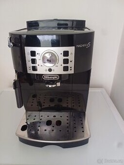 Kávovar Delonghi Magnifica S