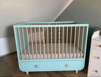 Dětská dřevěná postýlka ikea