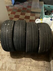 Letní pneu Michelin 215/60 R16