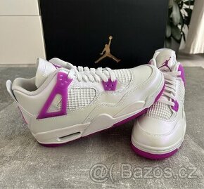 Air Jordan 4 Retro.  Hyper Violet