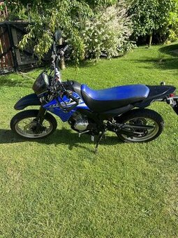 YAMAHA XT 125