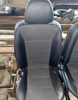 Sedadlo řidiče Mercedes B180 W245