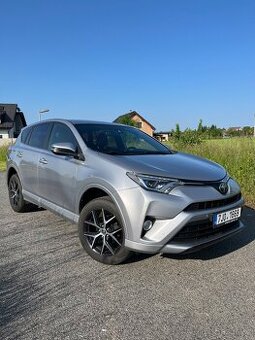Toyota RAV4 2.0 D-4D Selection | 2018 | Kůže | 157 000 km