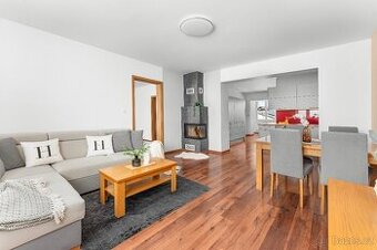 Stylové bydlení v srdci Hradce Králové – prostorný byt 3+1