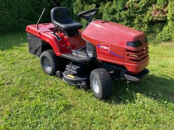 Zahradní traktor Toro Karsit
