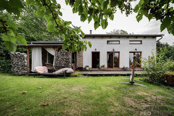 Prodej stylového rodinného domu 4+1 s pozemkem 475 m2 v Bíto