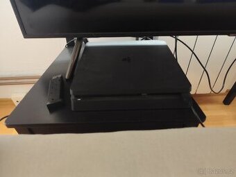 Prodám PS 4 slim a nějake hry