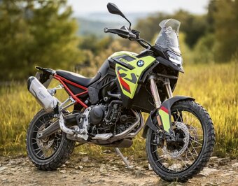 BMW F 900 GS - DÍLY A DOPLŇKY