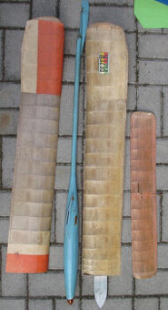 Starý větroň trup křídlo na stěnu opravu apod.