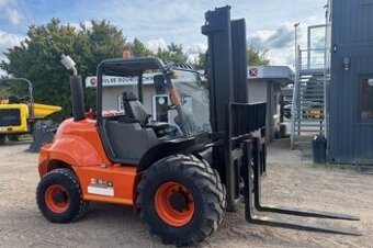 TERÉNNÍ VZV AUSA C500 H x 4