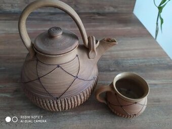 keramická konvice na čaj vč. hrnečku