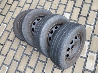 org. sada kol Škoda Octavia 1 - R15, pneumatiky 195/65 R15