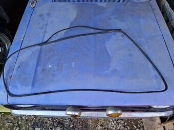 BMW e30 lišta čelního skla