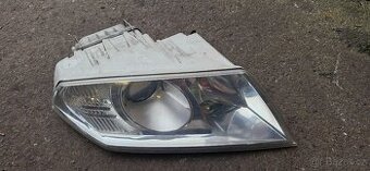 Prave predni xenon svetlo skoda octavia 2