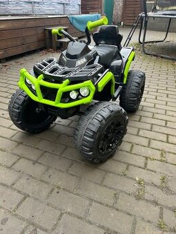 Elektrická čtyřkolka