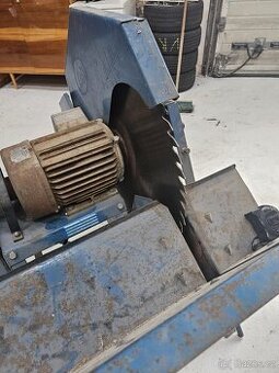 kotoučová pila kolébková, štípačka ,cilkulárka