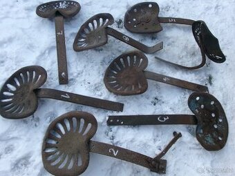 prodám šavle na traktor, sedačky, disky kol, kulové závěsy..