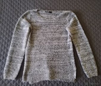Svetr chlupatý vel. XS