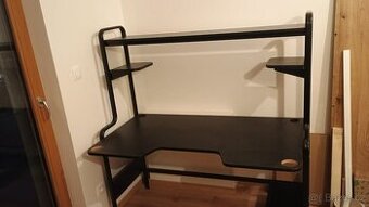 Psací stůl Fredde z IKEI