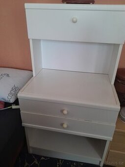 2 noční stolky