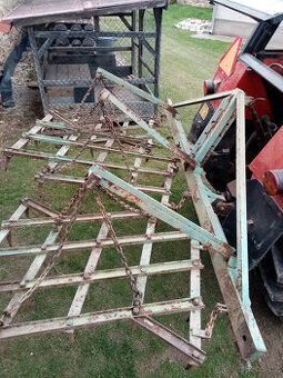 Polní brány /hřebové/