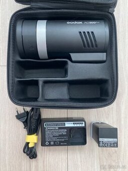 Trvale svetlo Godox AD300 Pro