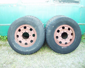 Prodám 2 velká kola s pneu o rozměru 44 x 10 (disk 24")