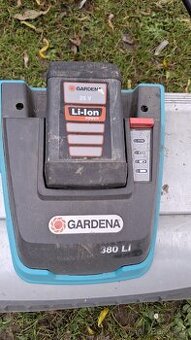 Akumulátorová vřetenová sekačka Gardena Li