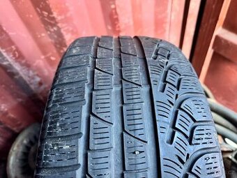 225 / 40 R 18, 92V, zimní pneumatiky dva kusy Praha 6