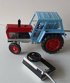 Traktor Zetor Kaden stará hračka KDN