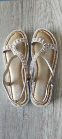 Letní dámské moderní sandály