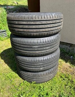 NOVÁ SADA(4ks) LETNÍCH PNEU GOODYEAR EFFICIENTGRIP 215/55R17