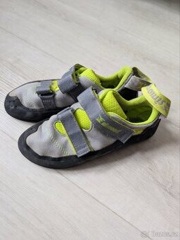 lezečky z Decathlonu Simond Rock+, 37