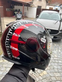 Integrální přilba MT helmet velikost XL