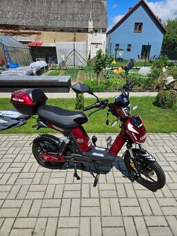 Prodám Elektroskútr RACCEWAY® E-BABETA® LITHIOVÁ EDICE kufr