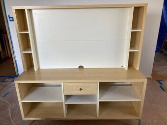Ikea TV stěna