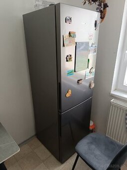 Lednice s mrazákem Candy